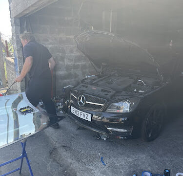 MoeCustoms Car repairs, Accident Managment, 24/7 Recovery breakdowns