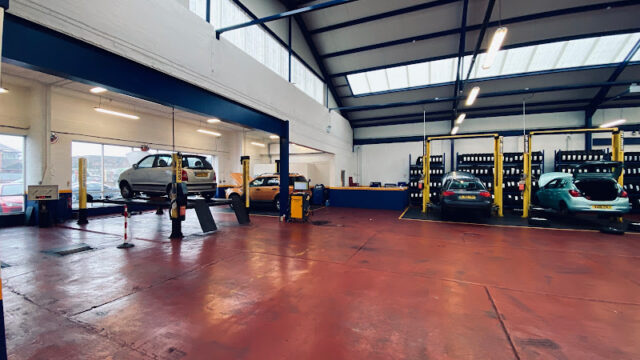 Kwik Fit Plus – Llandudno