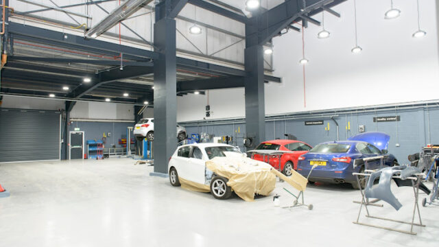 Arnold Clark Accident Repair Centre Glasgow