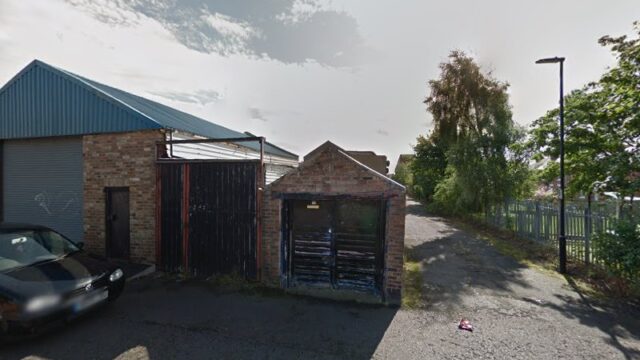thumbnailpanoidacIyT244y8xeAkRjo2oy5wcb_clientsearch.gws-prod.gpsw800h500yaw99.06618pitch0thumbfov100.jpeg