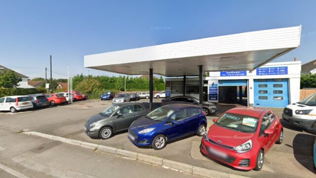 thumbnailpanoidut4FsqsPZLscEg8m9HJVmwcb_clientsearch.gws-prod.gpsw800h500yaw13.320292pitch0thumbfov100.jpeg